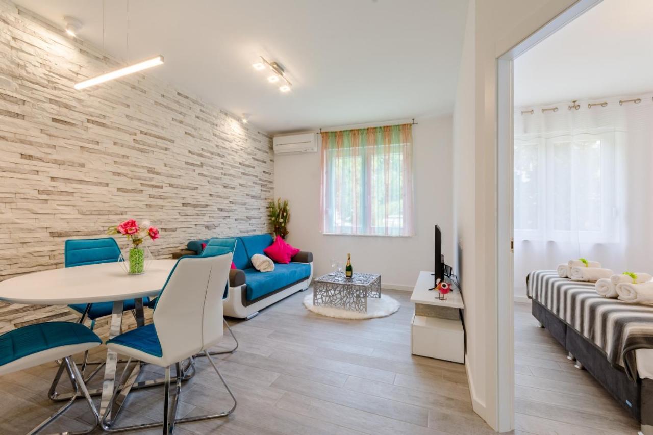 Apartments Niro Split Exterior photo